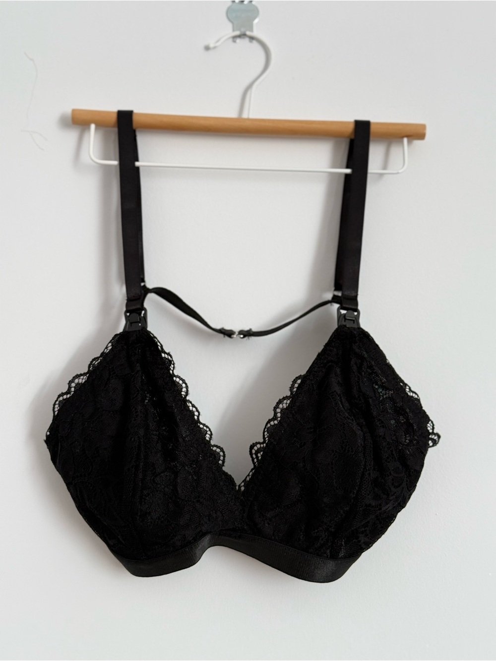 Black Lace Wireless Bralette - Women Intimates & Sleepwear - Picture 1 of 3
